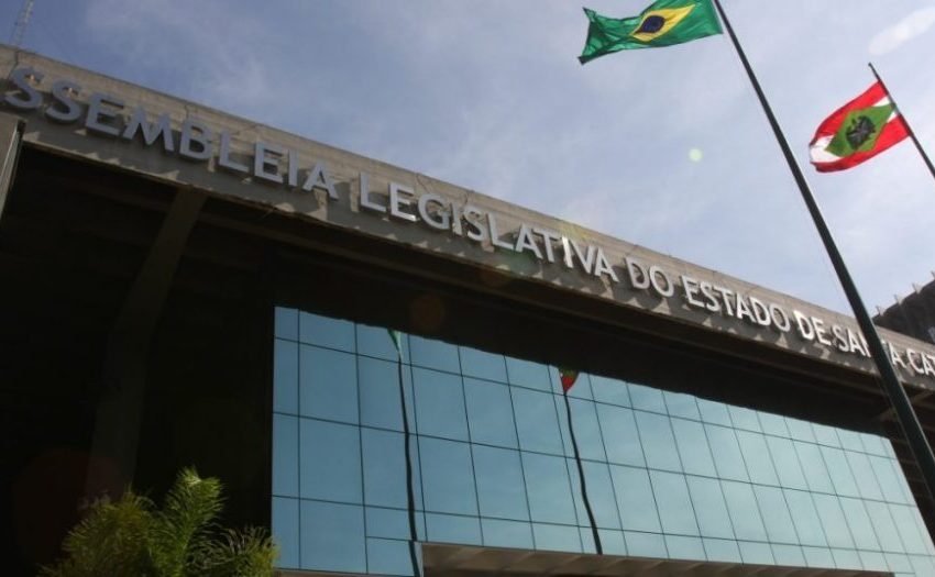  Mesa da Alesc define Rito para o trâmite do pedido de impeachment